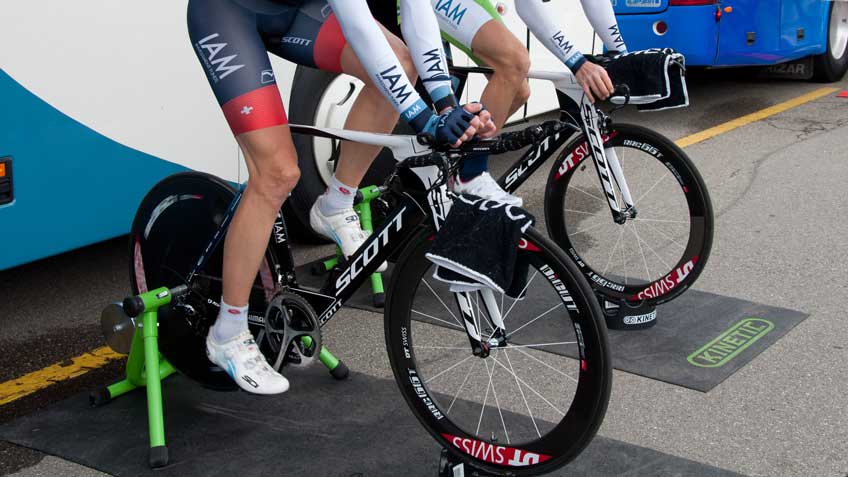 10 Tips for Beginner Clipless Cyclists - Athlete Audit